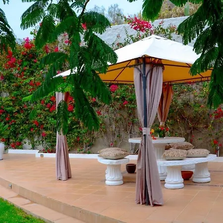 Beautiful Spanish Villa Chajaco
